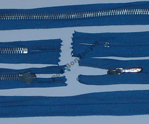 Z2 niebieski kryty metalowy.png