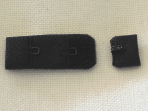 zapięcie 1 haftka czarne.jpg