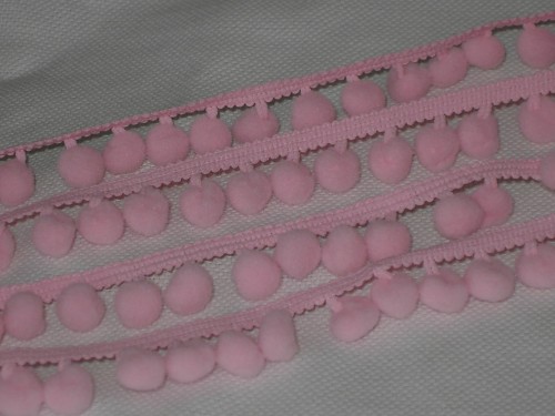 taśma pomponikowa 301 jasny róż.jpg