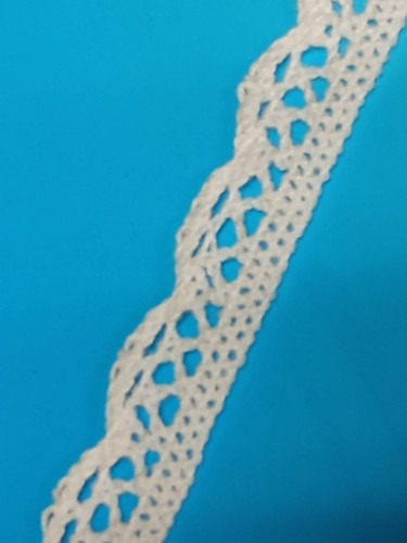 koronka biała 20220 tło.jpg