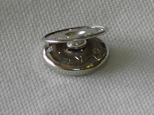 zatrzaski metalowe srebrne.jpg