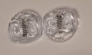 STOPER DO SZNURKA transparentny  dwa otwory 4mm