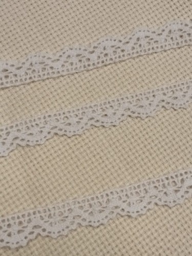 koronka biała C020.jpg