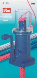 MŁYNEK DZIEWIARSKI Z KORBKĄ  PRYM